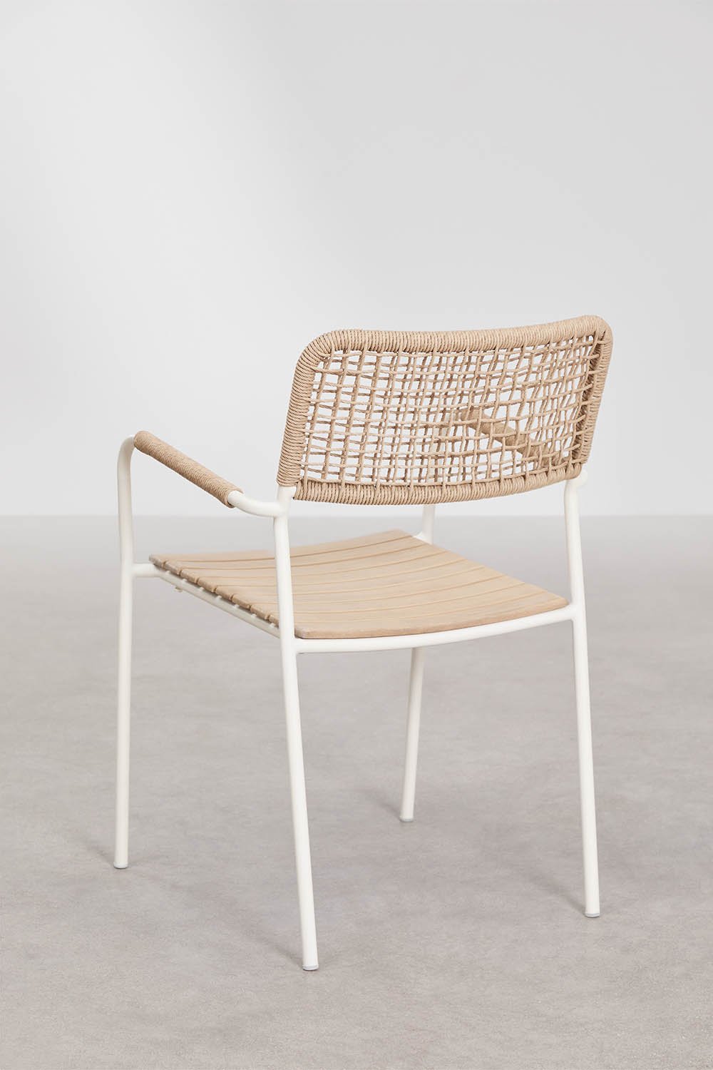 Stackable garden chair with steel armrests and acacia wood Tilda, gallery image 5