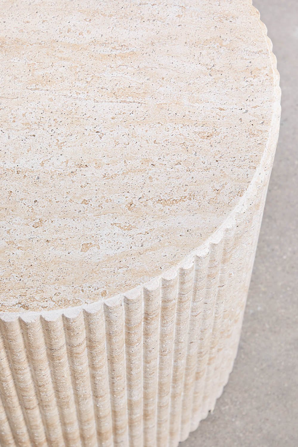 Round Ø40 cm garden side table in cement travertine look Velia, gallery image 3