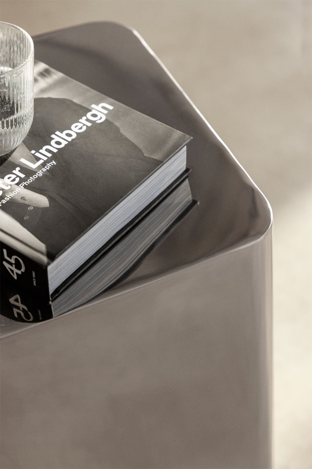 Square steel side table Loraq, gallery image 2