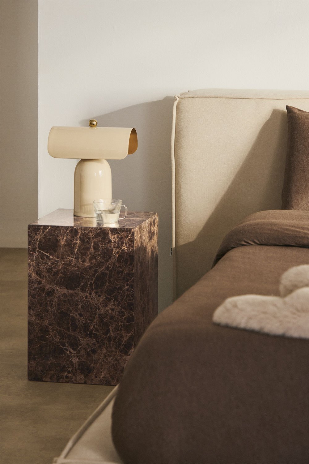 Pack of 2 square 35x35 cm nightstands in natural Aluret stone, gallery image 1