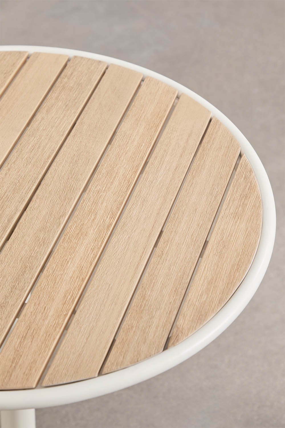 Round garden table set Ø65 cm and 2 stackable garden chairs in steel and acacia wood Tilda, gallery image 6