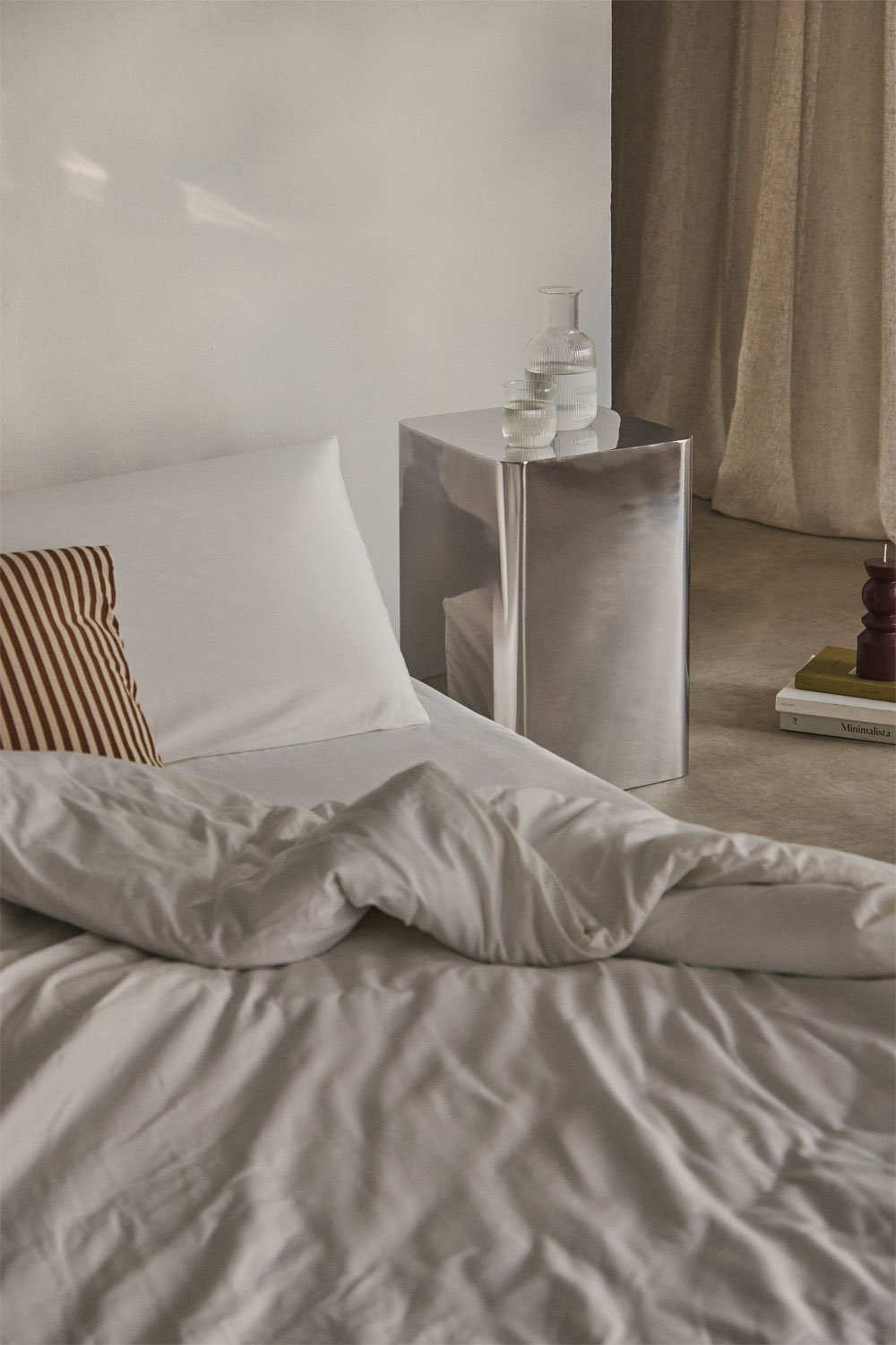 Square steel bedside table Loraq, gallery image 1