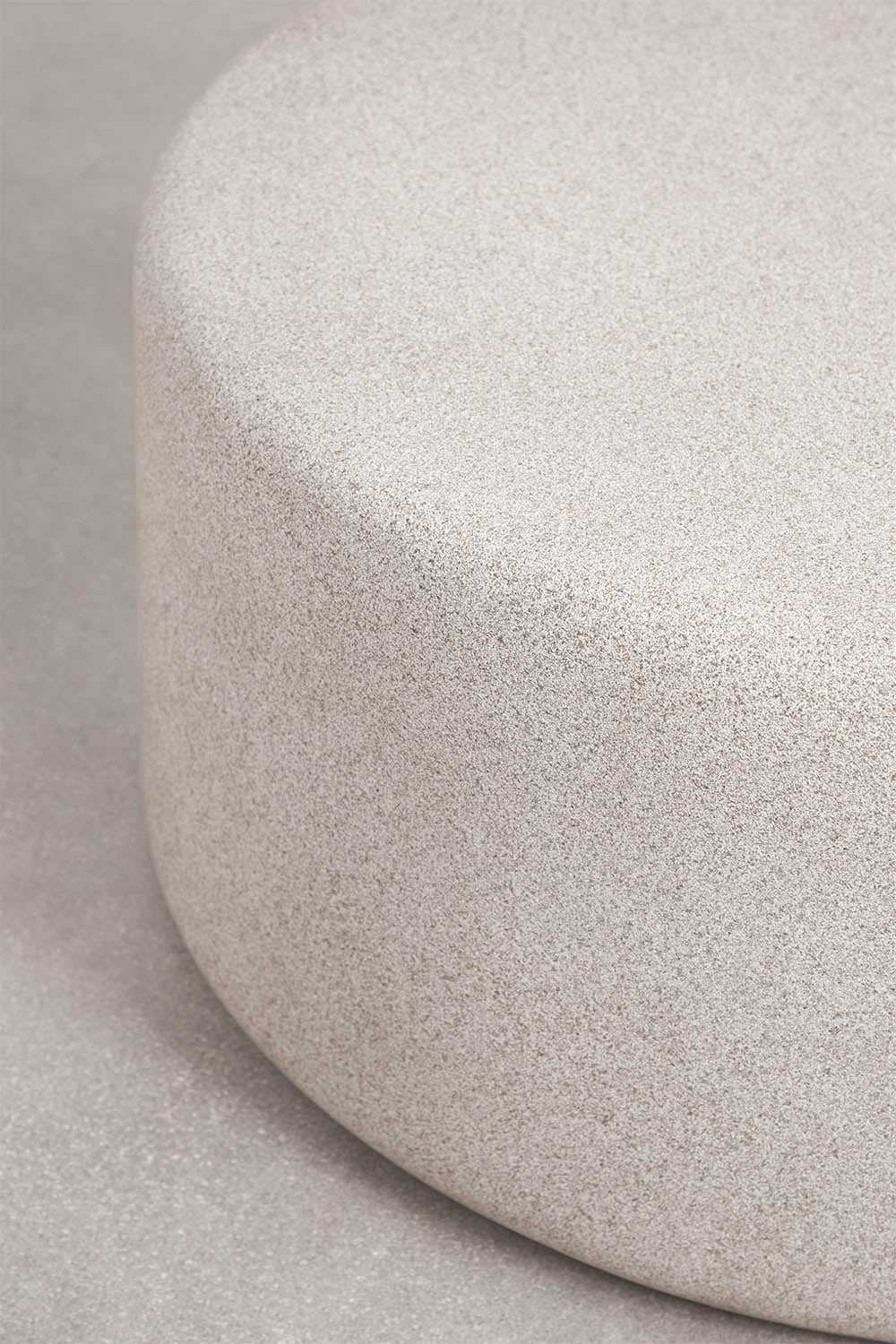 Round Ø90 cm Elyndra cement garden coffee table, gallery image 4