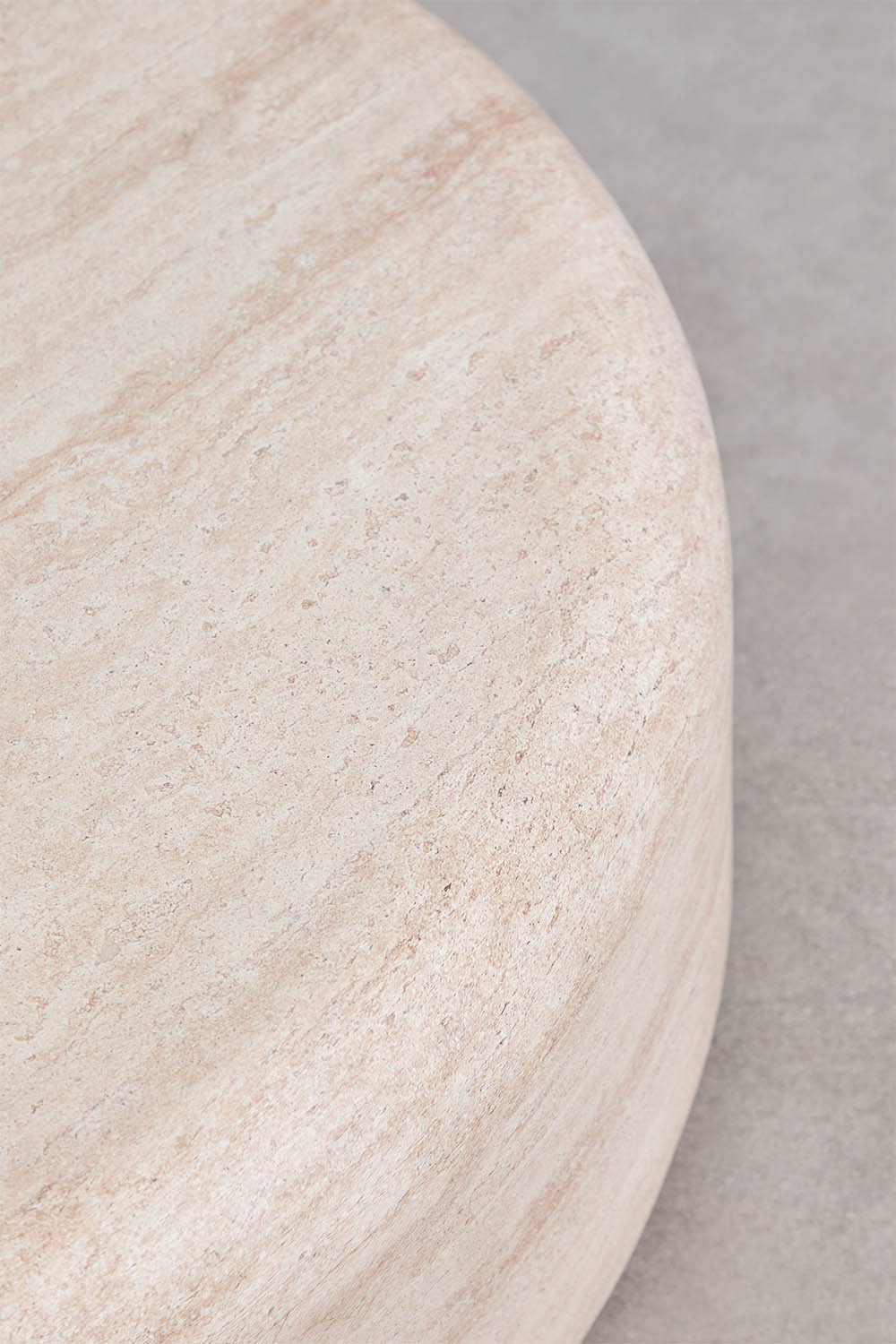 Set of 2 round cement Fonelas coffee tables, gallery image 5