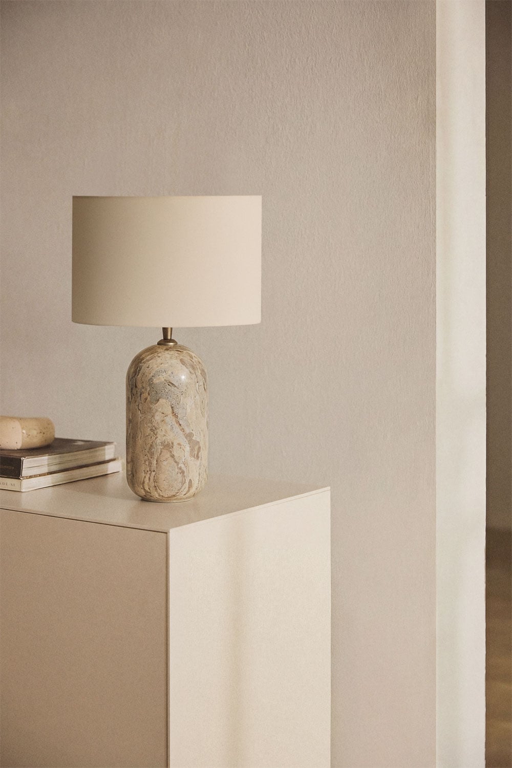 Base for table lamp in natural stone Yalvira, gallery image 2