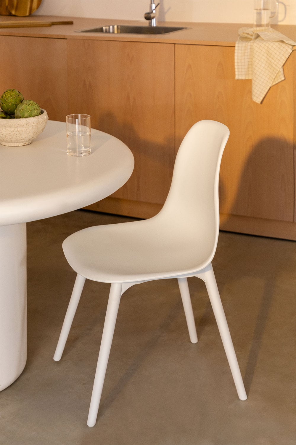 Pack of 2 Scand polypropylene dining chairs, gallery image 1