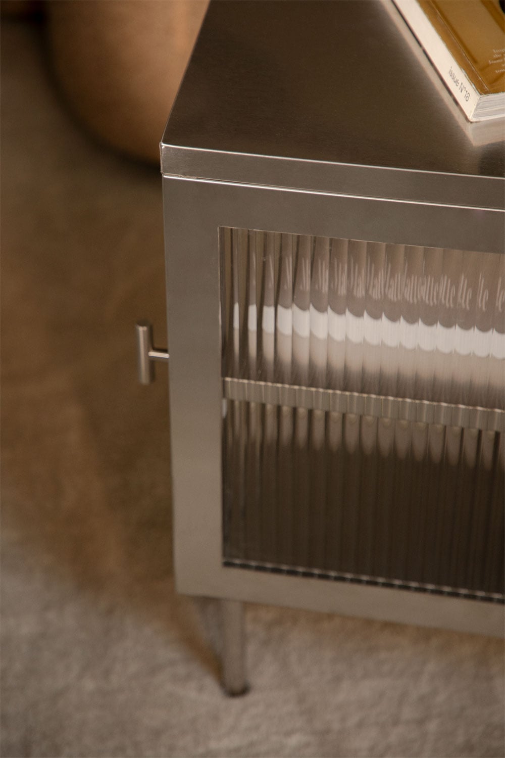 Paoline side table in steel and glass, gallery image 3