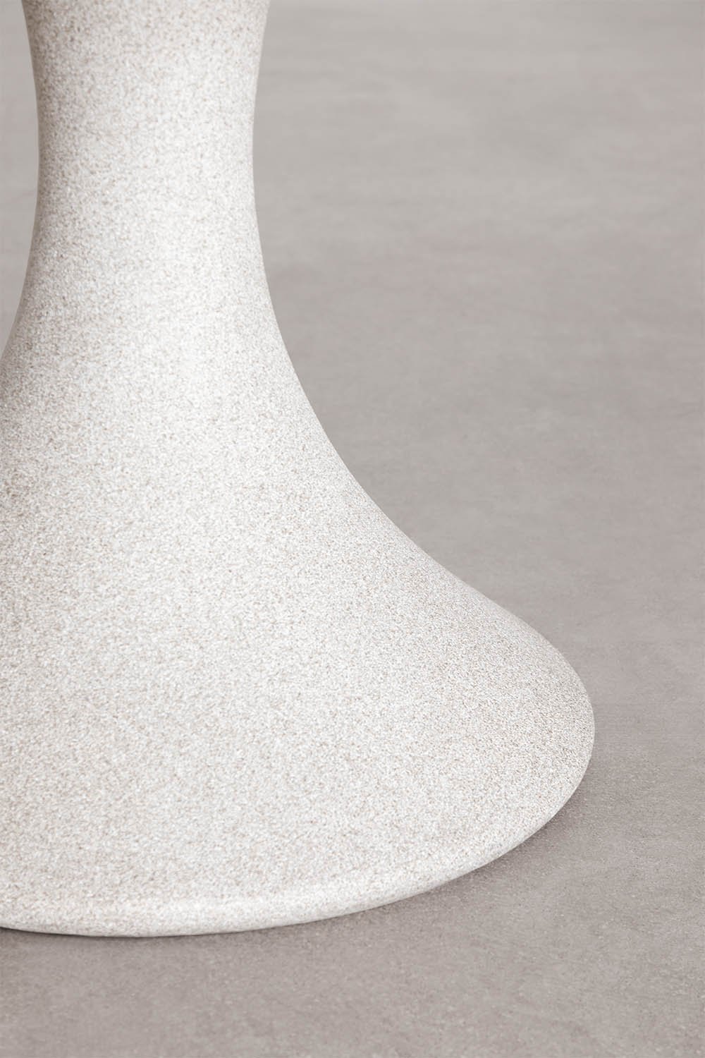 Eloria round garden table Ø120 cm in cement, gallery image 3