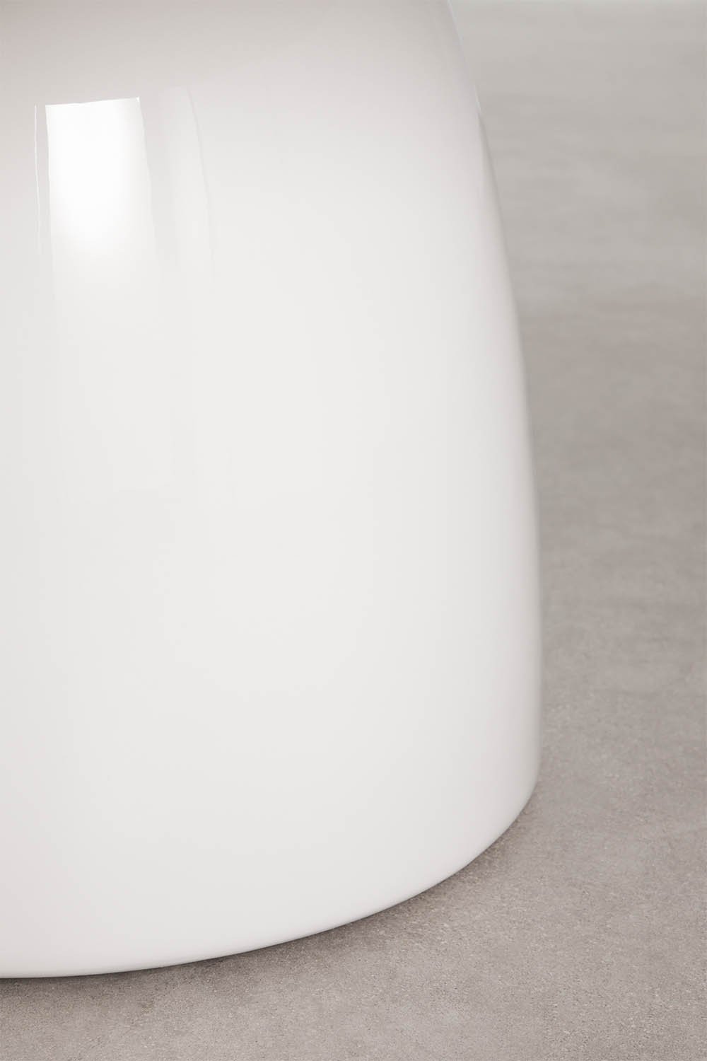 Numira round Ø150 cm garden table in cement, gallery image 3