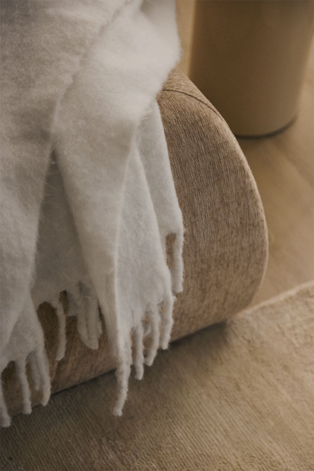 Dorota 150x130 cm blanket with fringes, gallery image 2