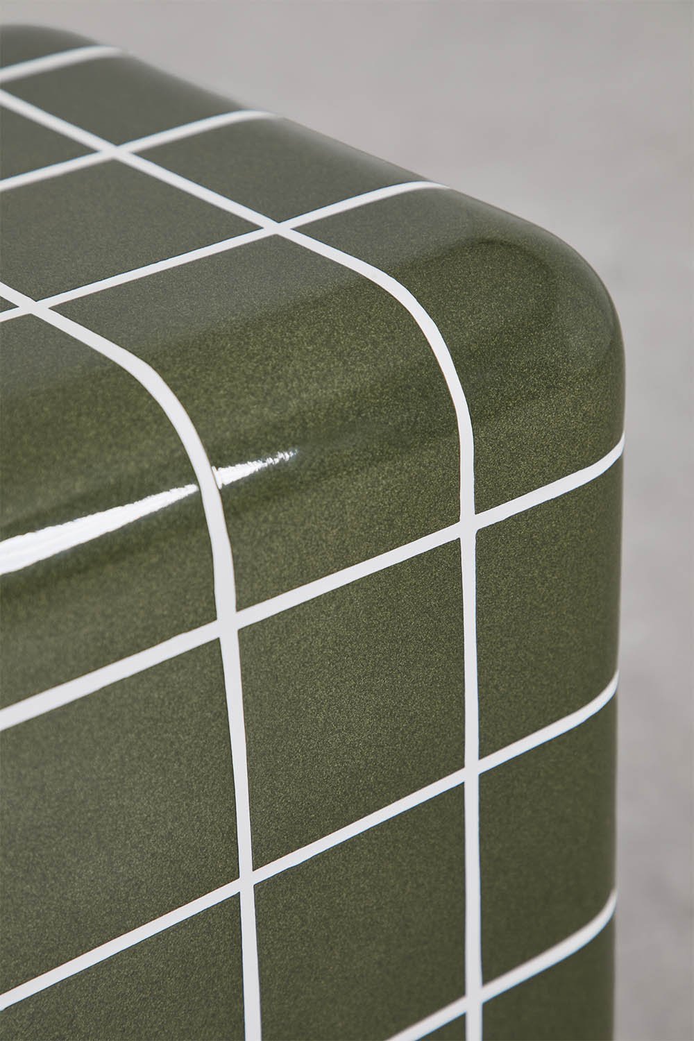 Eleonor square side table 30x30 cm in cement and fiberglass, gallery image 4