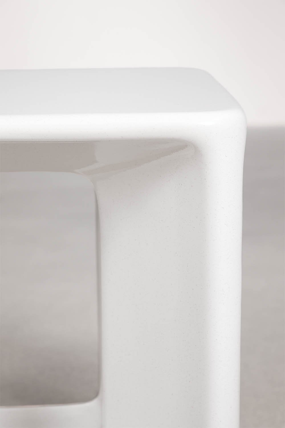 Square 40x40 cm garden side table in cement and fiberglass Lilou, gallery image 3