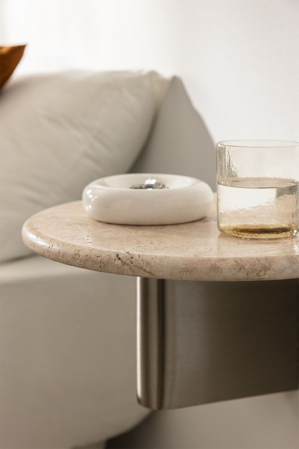 Mayeli floating nightstand 40x30 cm, gallery image 2