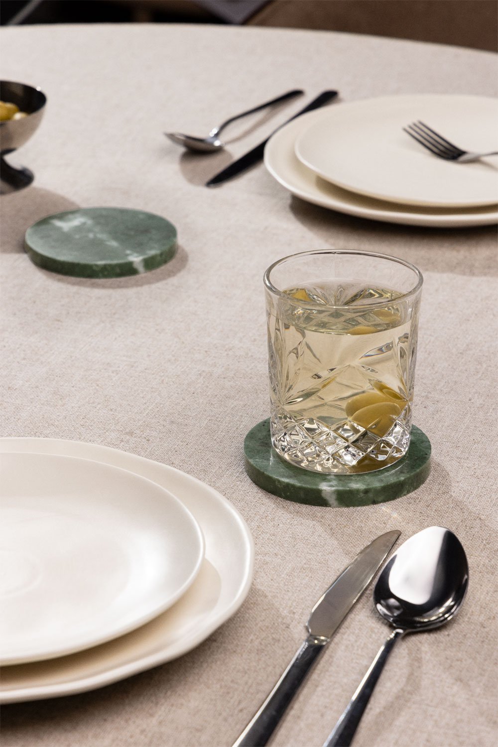 Set of 4 round coasters Ø10 cm in Valtris marble, gallery image 1