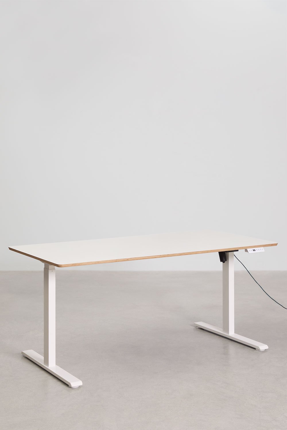 Electric rectangular height-adjustable desk with memory function in wood and iron Serpi, gallery image 1
