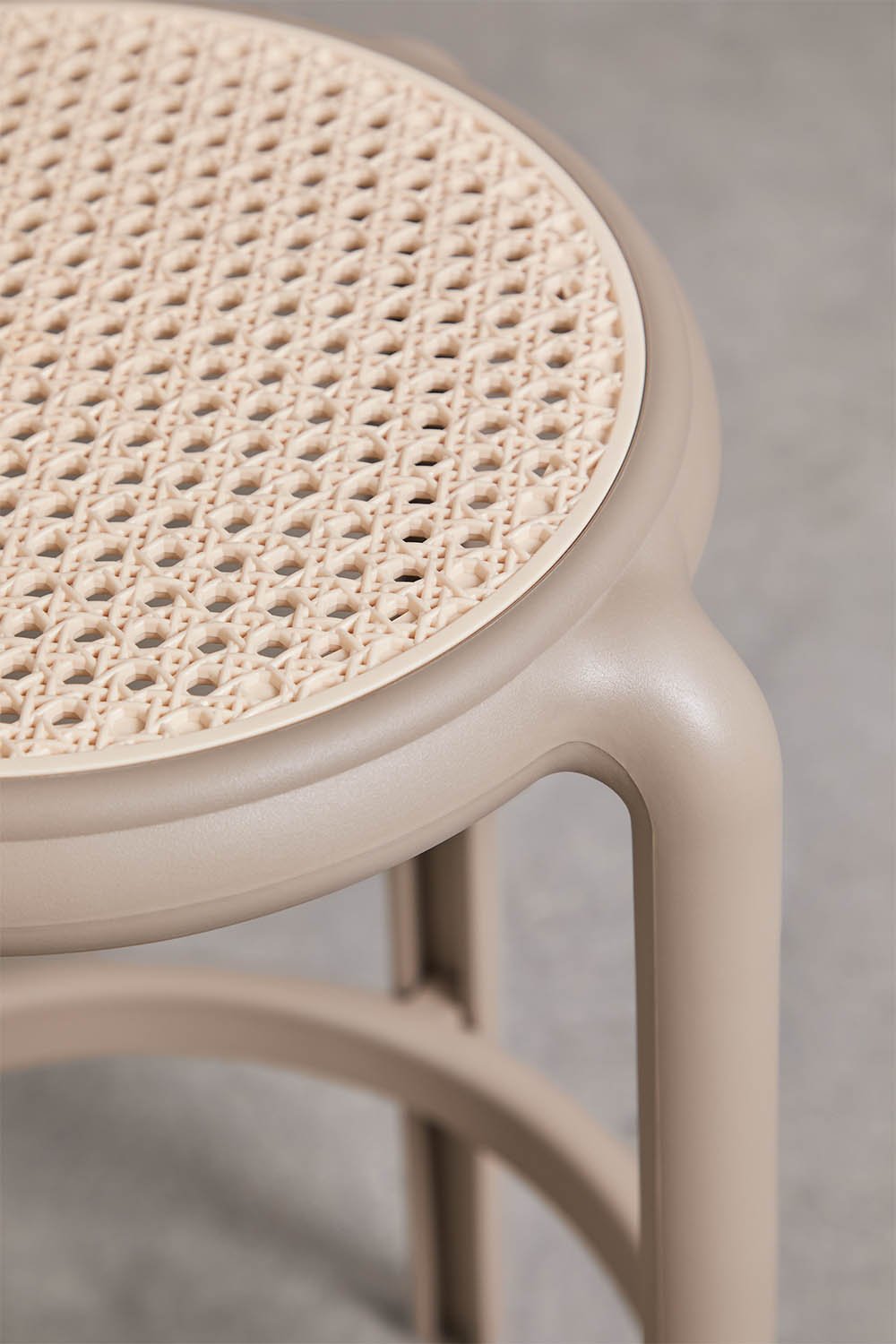 Omara polypropylene high garden stool, gallery image 2
