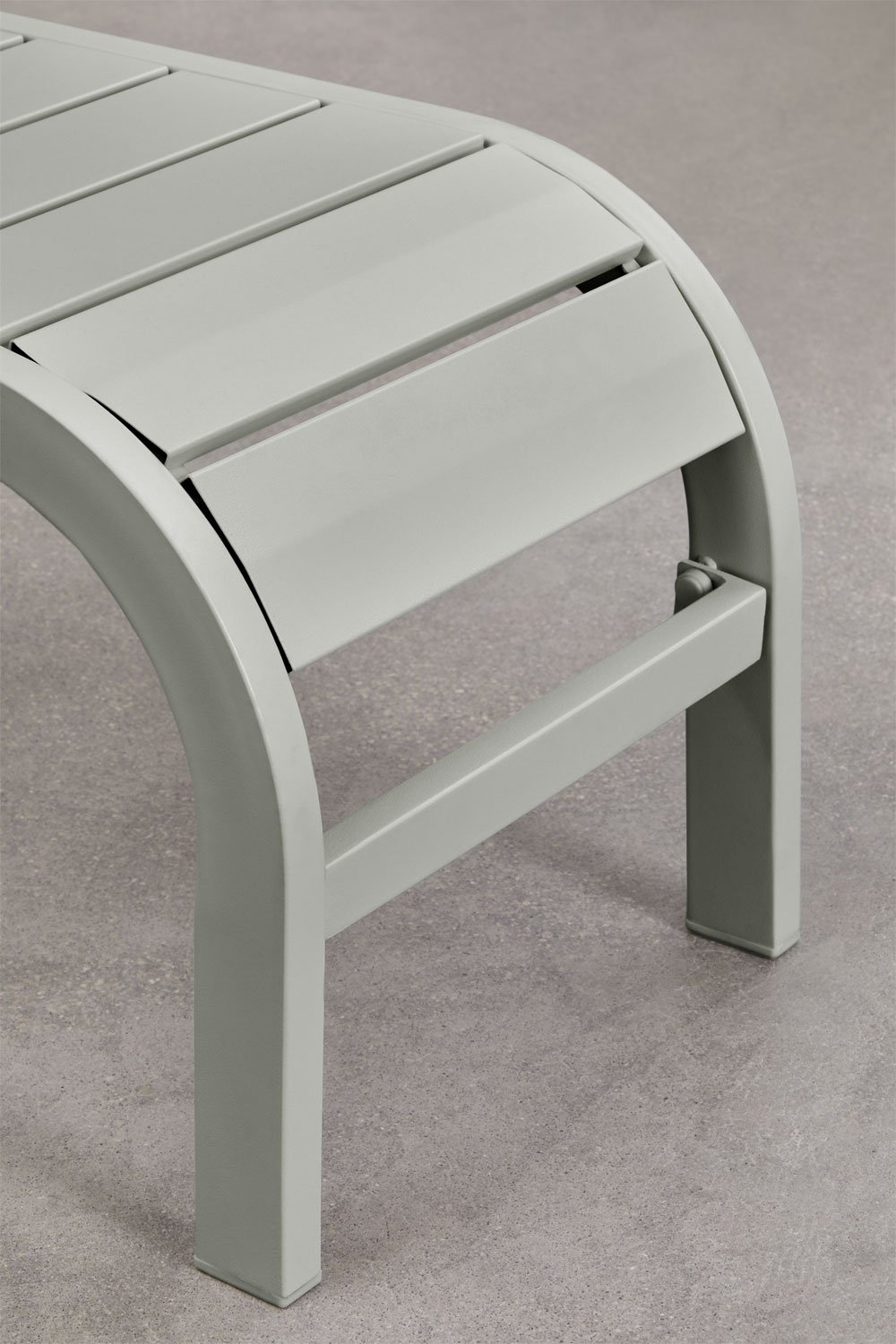 Marietta steel side table for sun lounger, gallery image 4