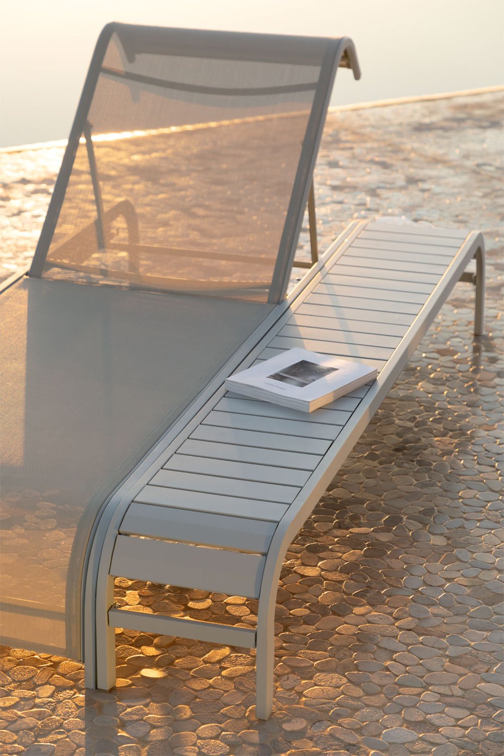 Marietta steel side table for sun lounger, gallery image 1