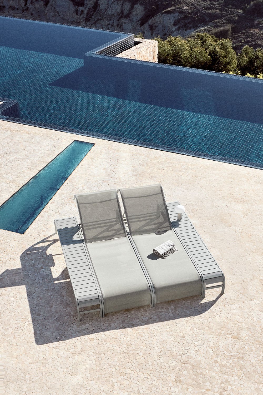 Set of 2 reclining sun loungers and 2 side tables in Marietta steel, gallery image 1