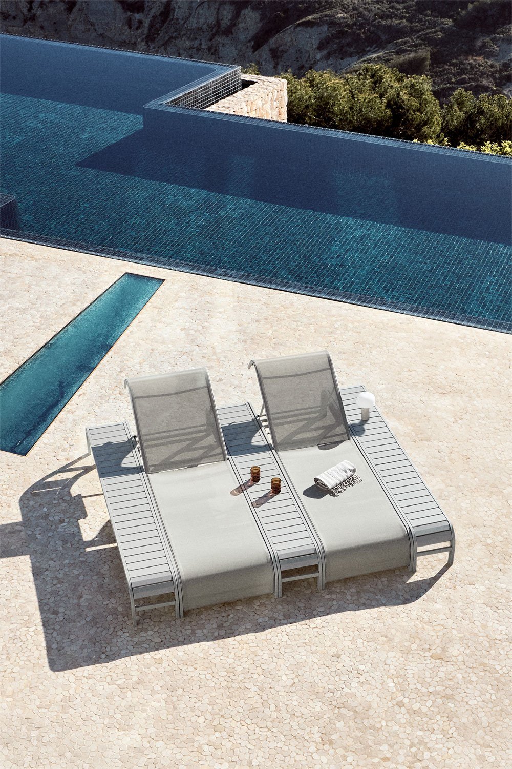 Set of 2 reclining loungers and 3 Marietta steel side tables, gallery image 1