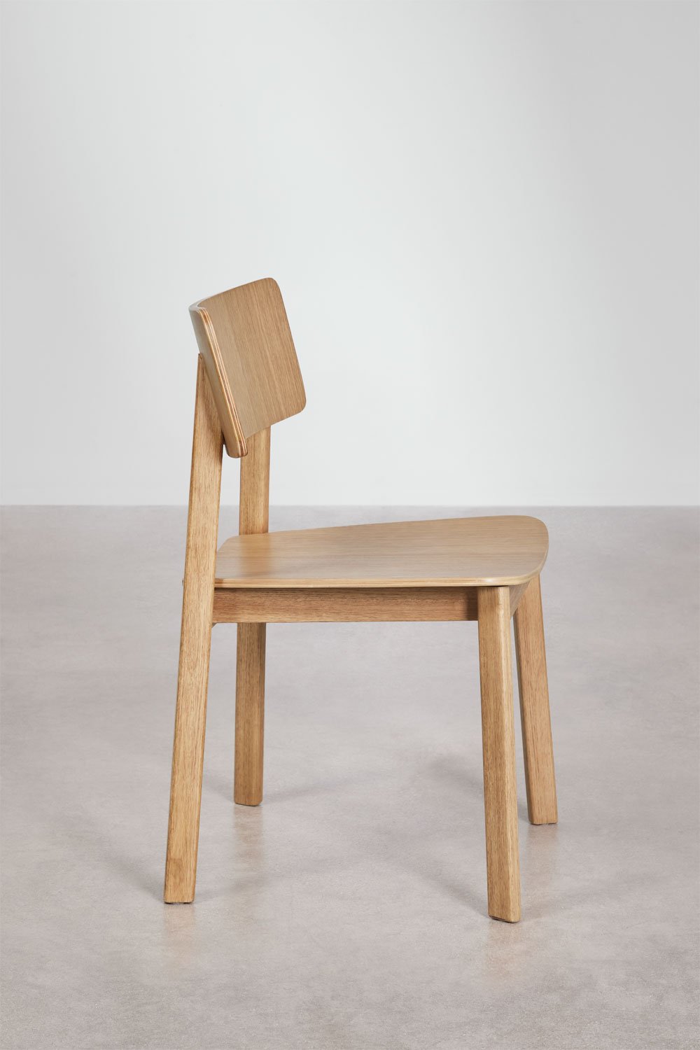 Pack of 4 Gilda wooden dining chairs, gallery image 4