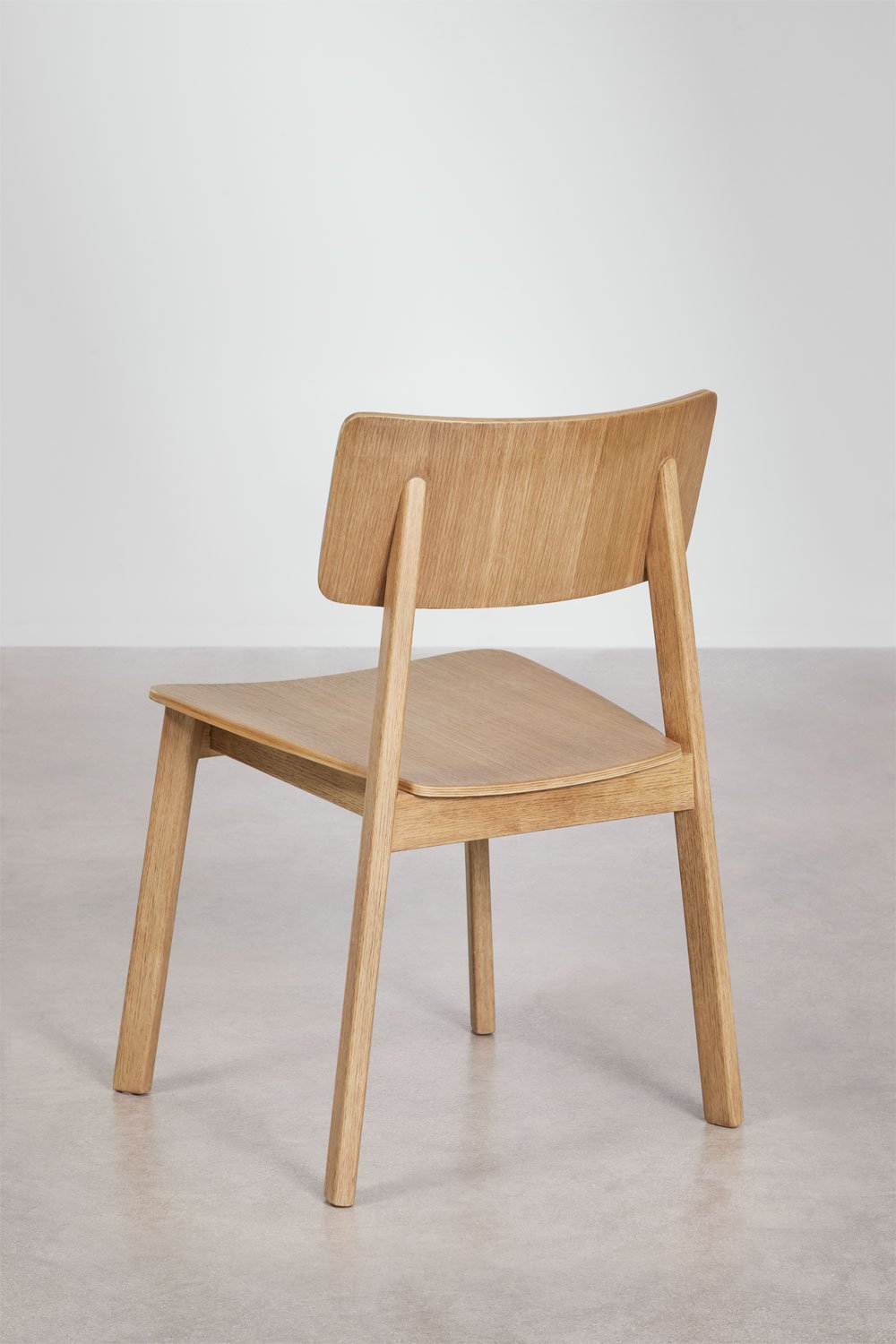 Pack of 4 Gilda wooden dining chairs, gallery image 5