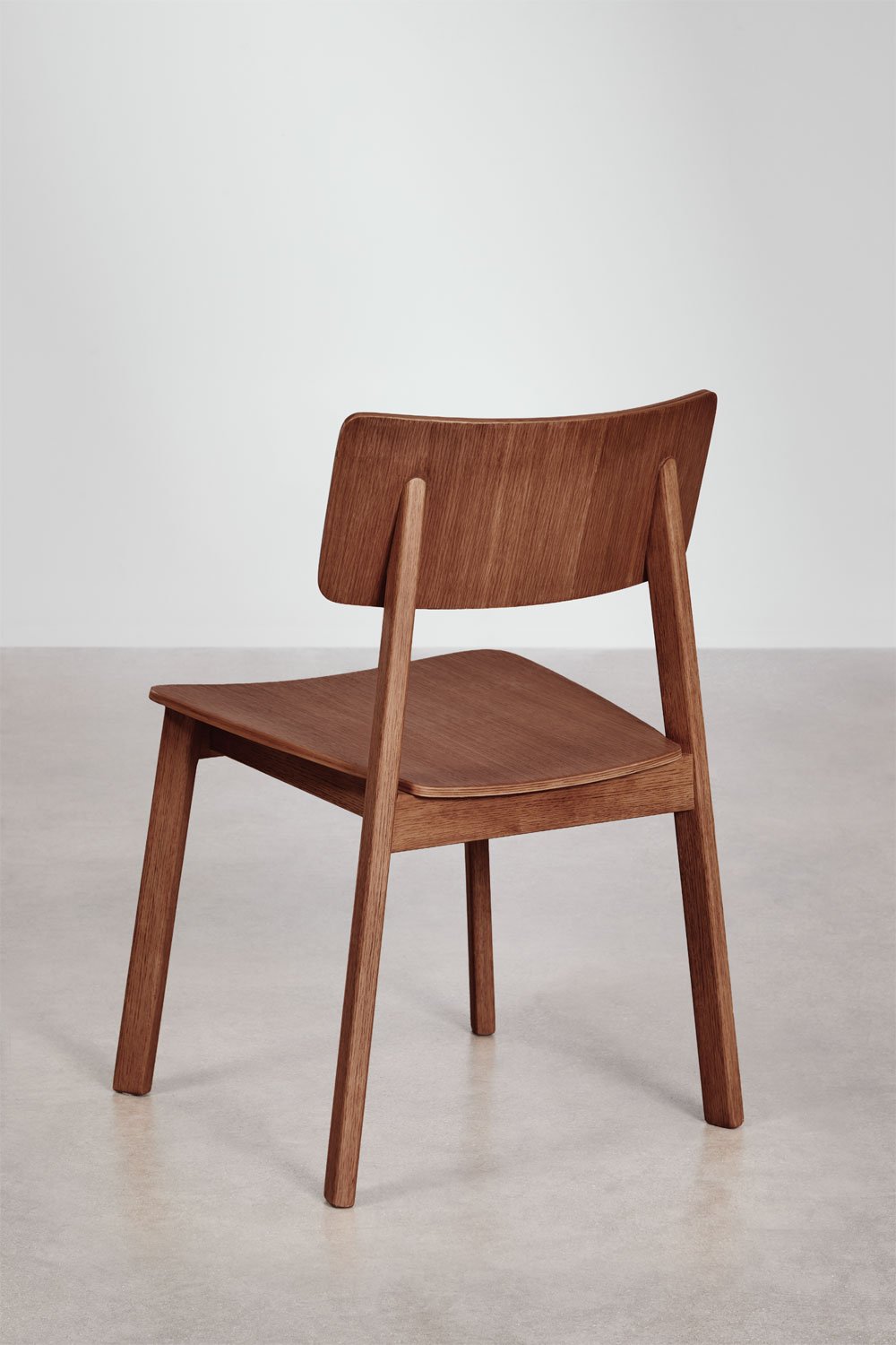 Pack of 4 Gilda wooden dining chairs, gallery image 5