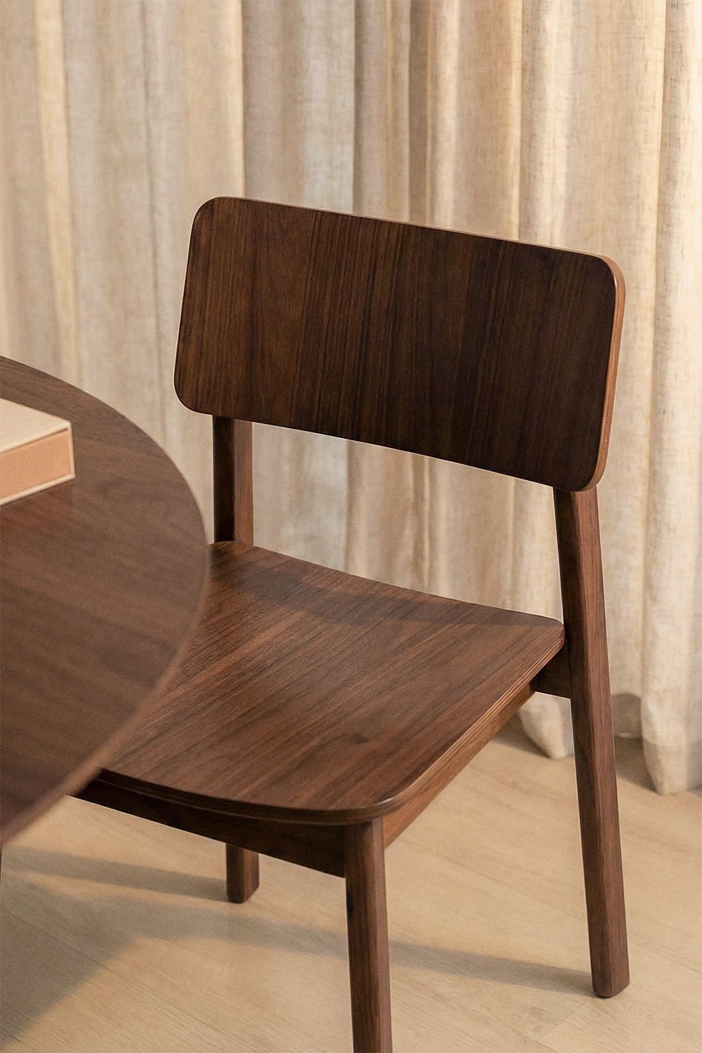 Pack of 4 Gilda wooden dining chairs, gallery image 2
