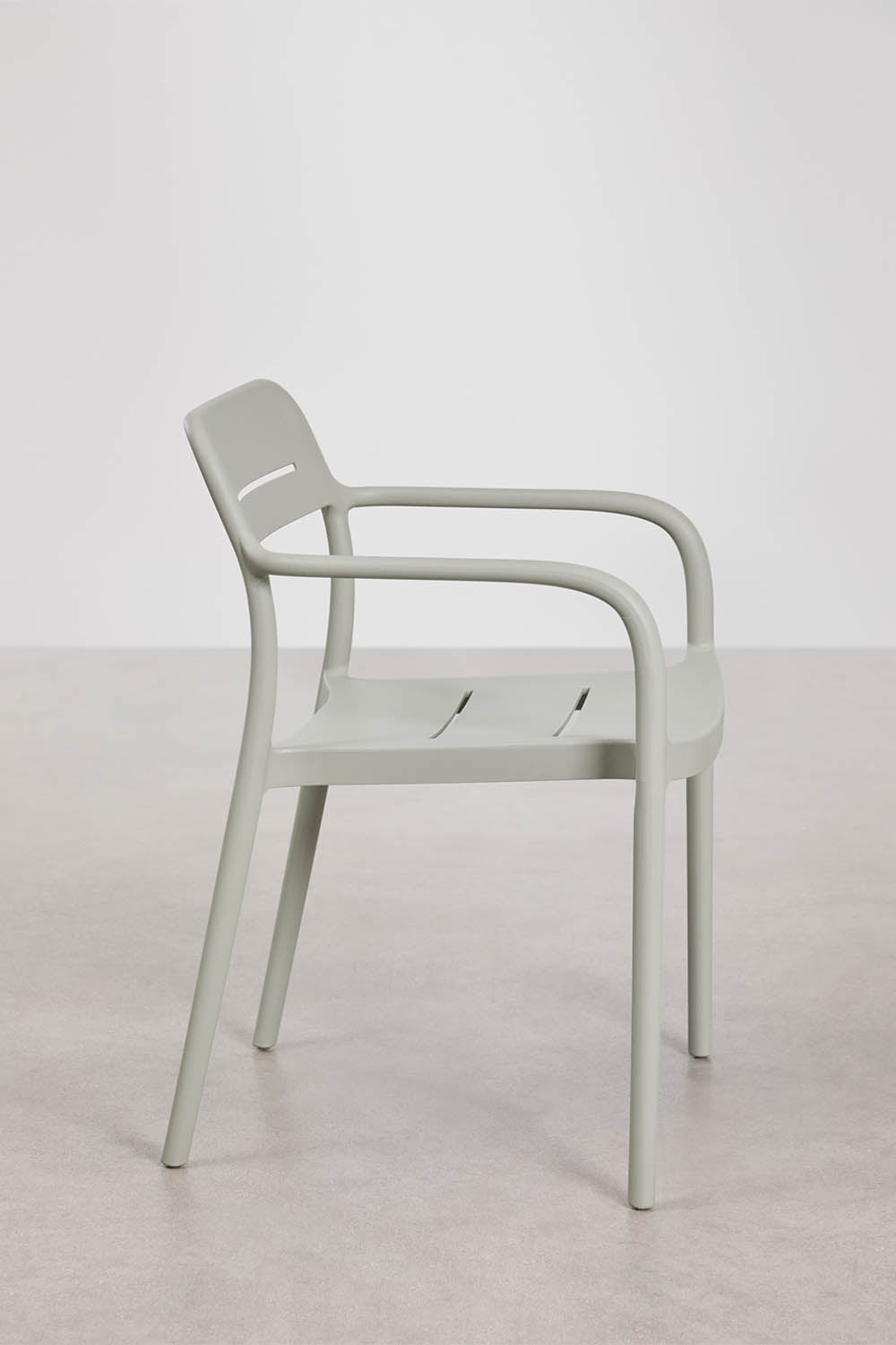Stackable dining chair with armrests in polypropylene Graneli, gallery image 2