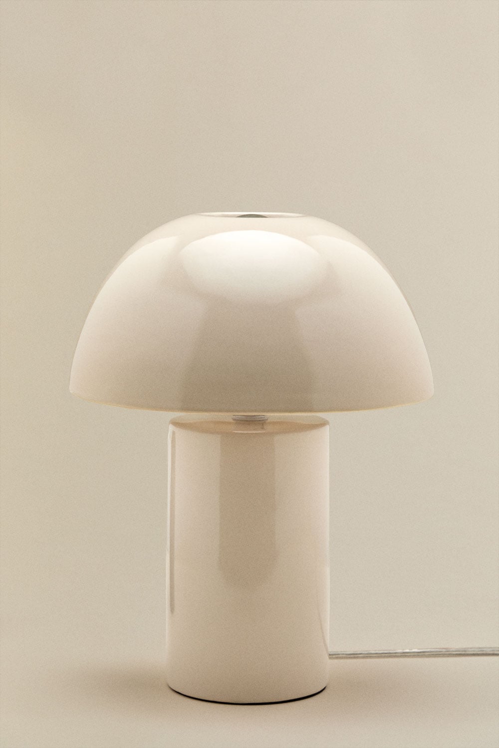 Kisvea ceramic table lamp, gallery image 3