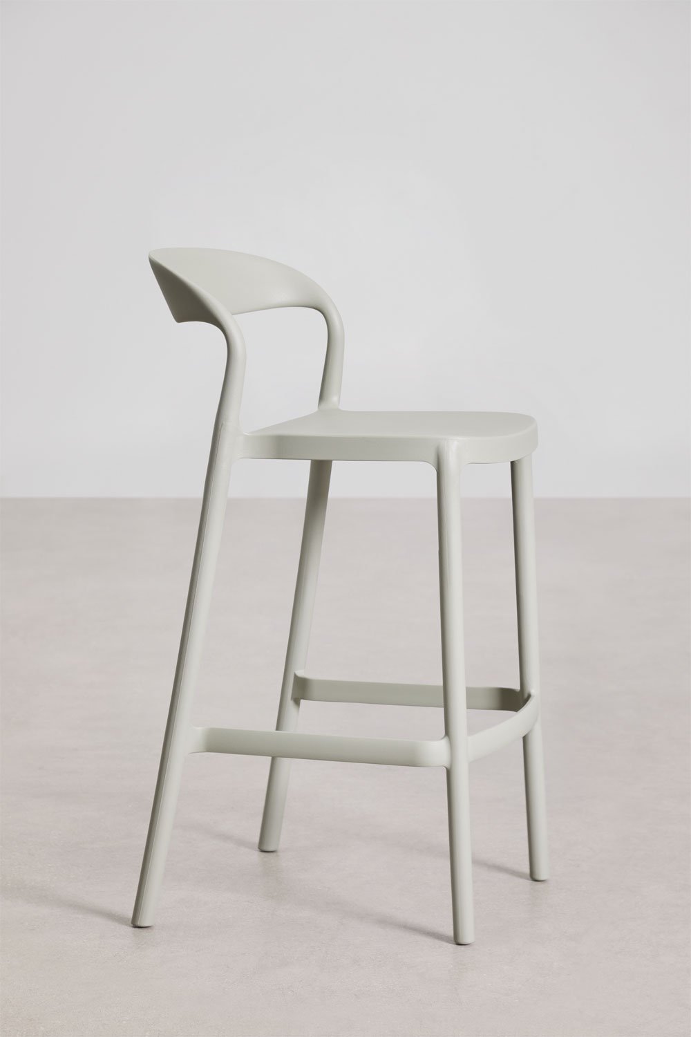 Stackable high garden stool in polypropylene Brenza, gallery image 2