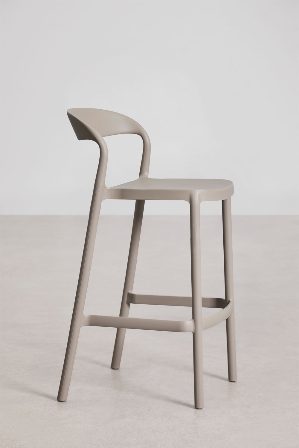 Pack of 2 stackable high garden stools in polypropylene Brenza, gallery image 4