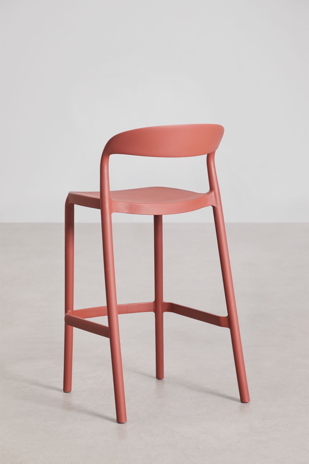 Pack of 2 stackable high garden stools in polypropylene Brenza, gallery image 5