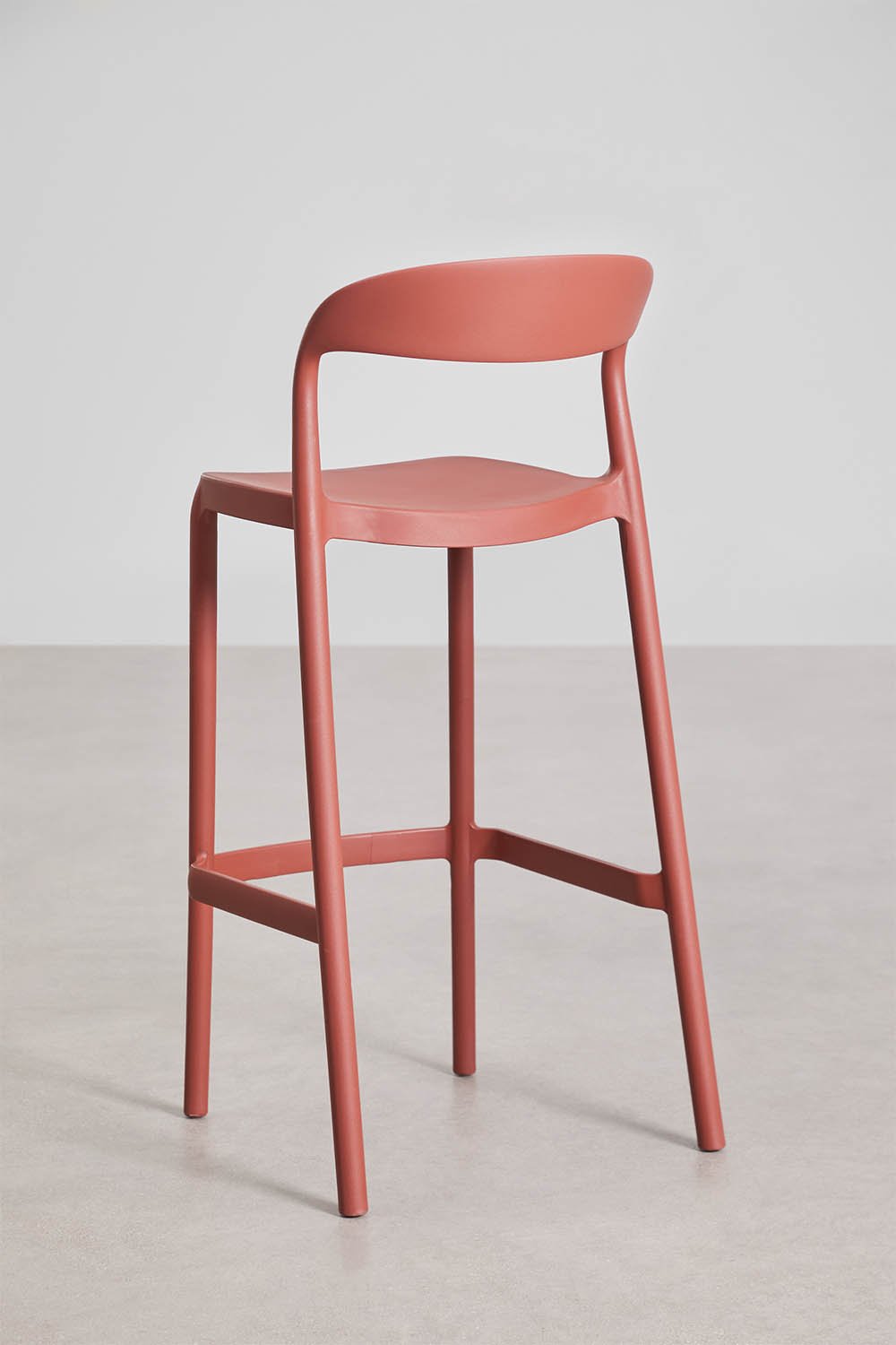 Pack of 4 stackable high garden stools in polypropylene Brenza, gallery image 3