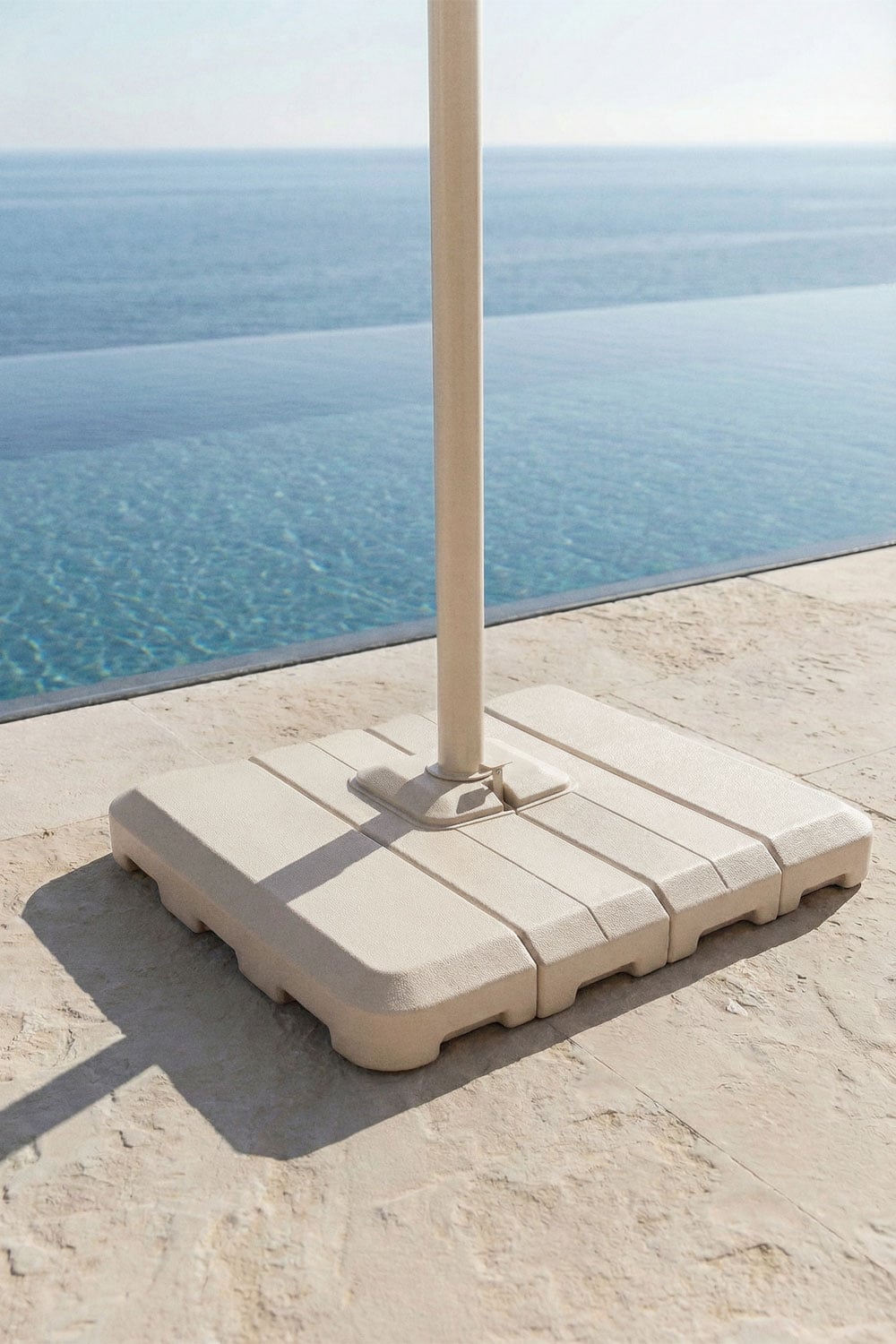 Square 100x100 cm fillable umbrella base Pietra, gallery image 1