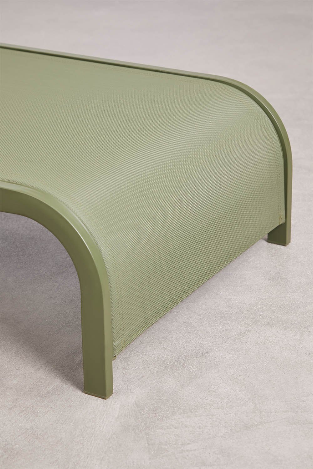 Set of 2 reclining loungers and side table in Marietta steel, gallery image 9