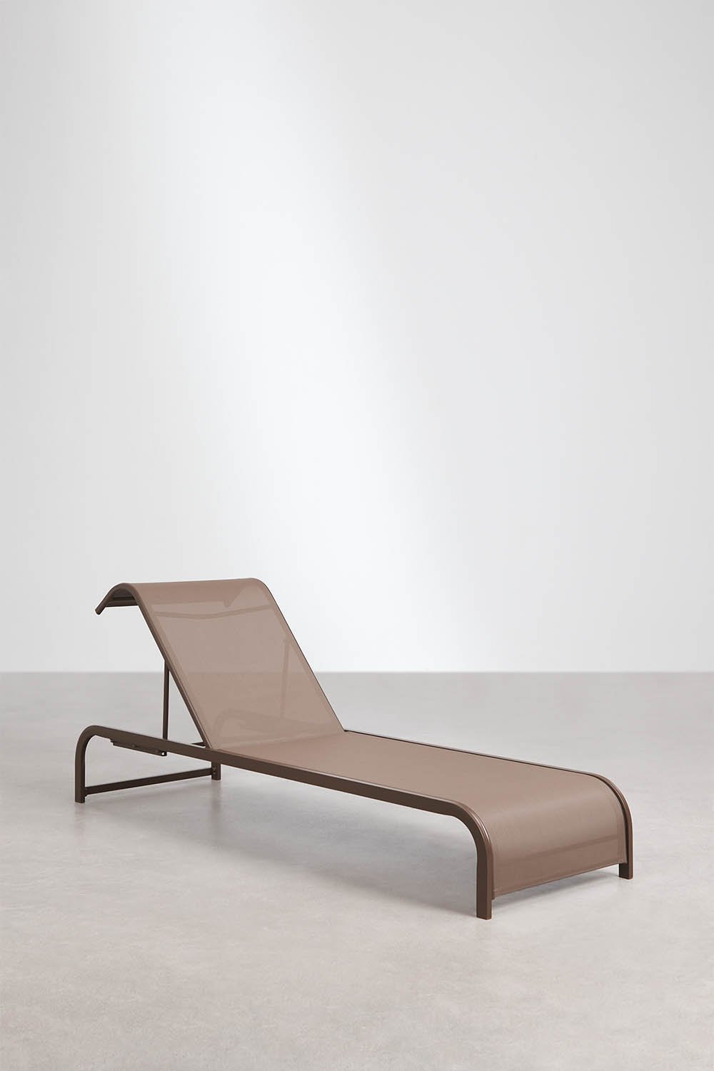 Set of 2 reclining sun loungers and side table in Marietta steel, gallery image 2