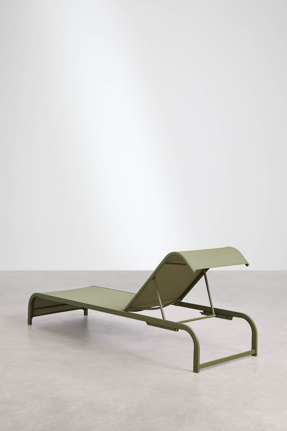 Set of 2 reclining loungers and 3 side tables in Marietta steel, gallery image 7