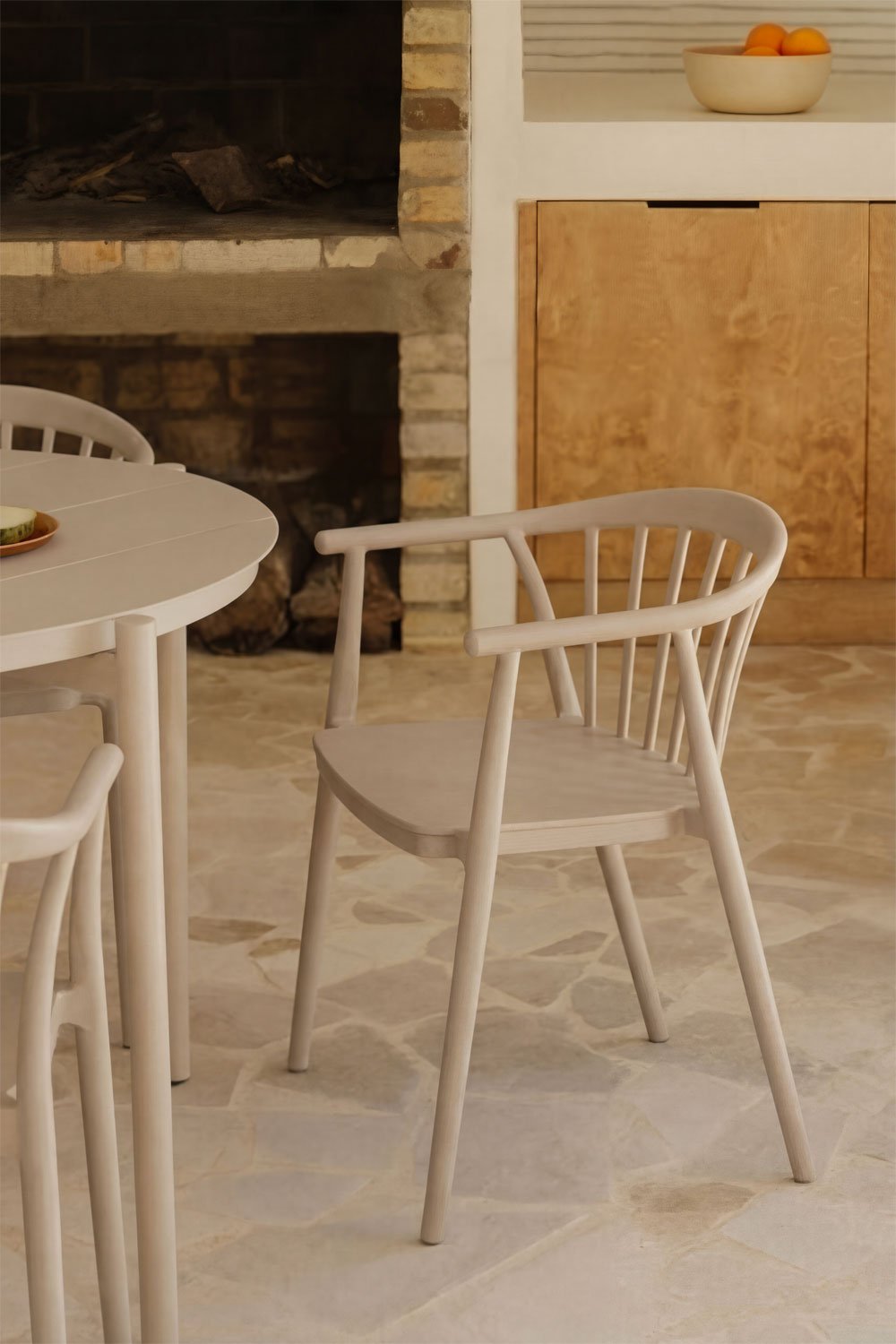 Ivor stackable garden chairs set of 6 with armrests in polypropylene, gallery image 1