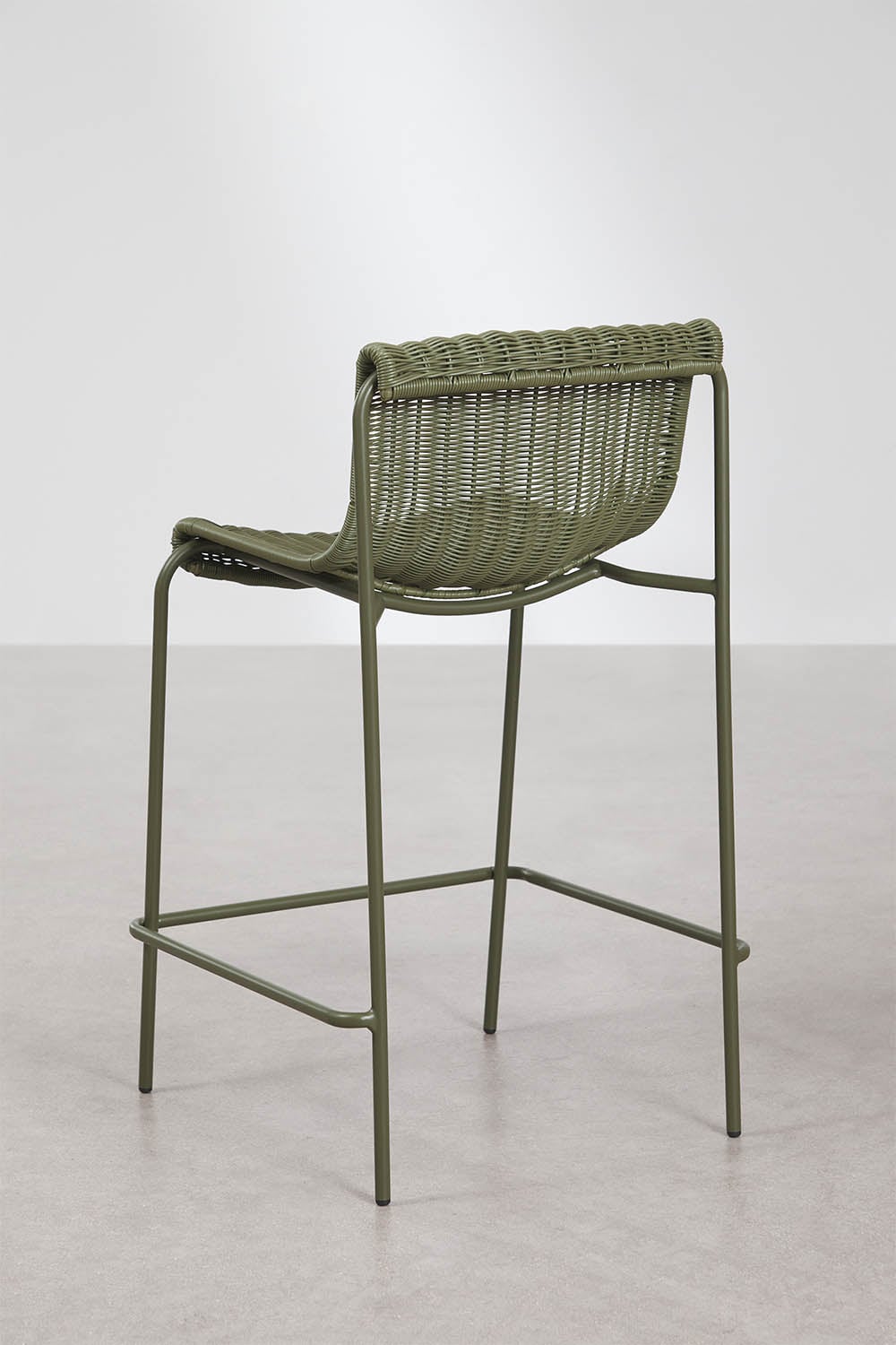 High stool in synthetic wicker and steel Revia, gallery image 3