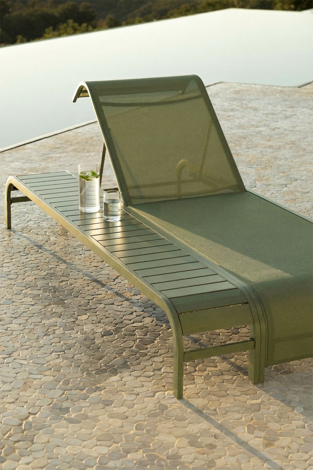 Marietta steel side table for sun lounger, gallery image 1