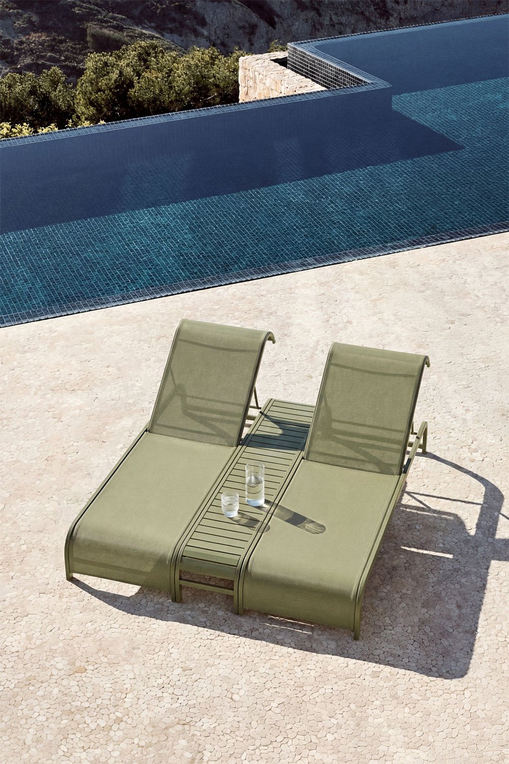 Set of 2 reclining loungers and side table in Marietta steel, gallery image 1