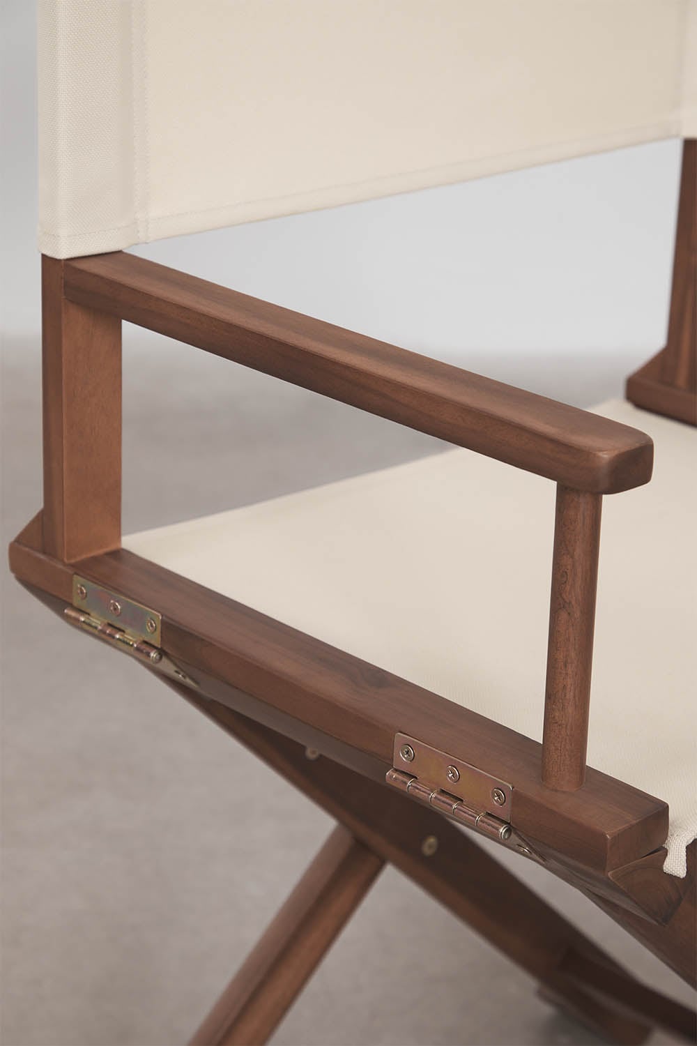 Pack of 2 folding director chairs in acacia wood Ridley, gallery image 4