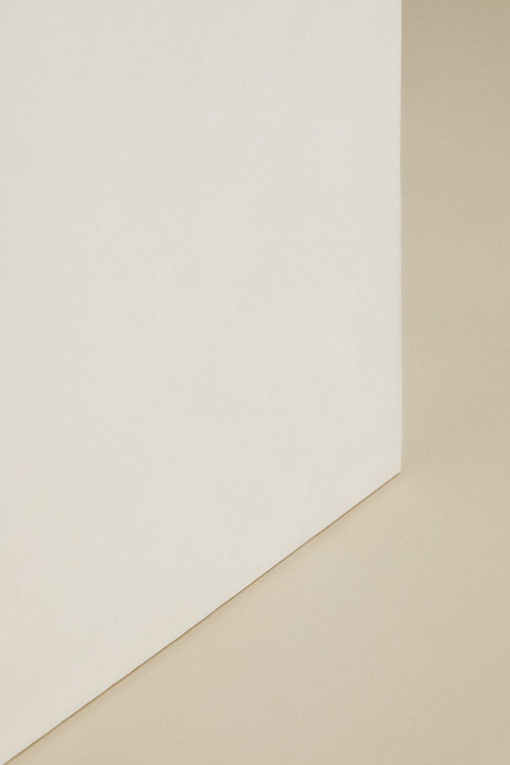 Neyrua cement planter, gallery image 4