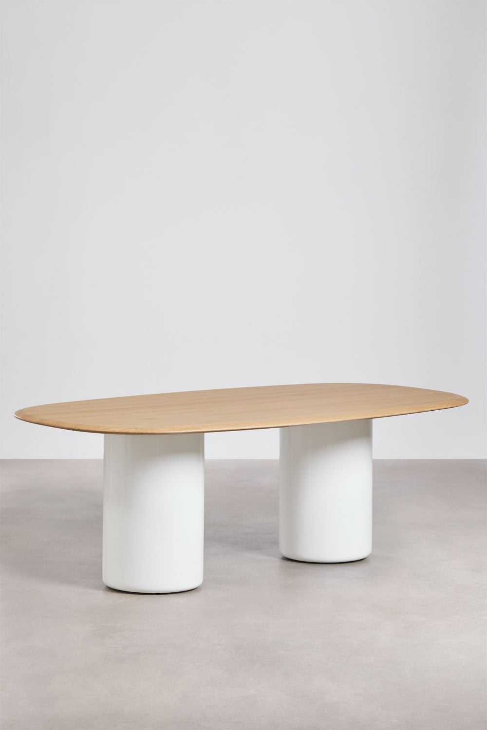 Oval dining table in MDF and cement Lysander, gallery image 1