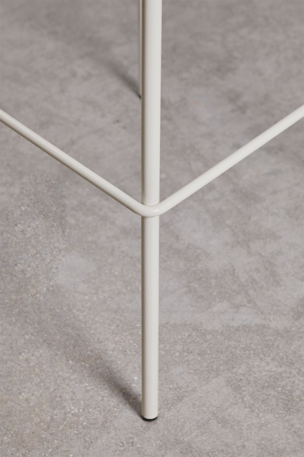 Pack of 2 high garden stools in polypropylene Ismene, gallery image 4