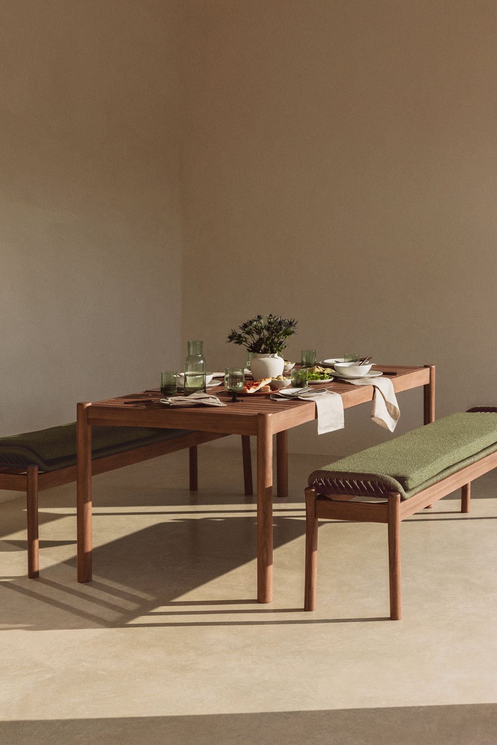 Rectangular garden table in acacia wood Karvia, gallery image 7