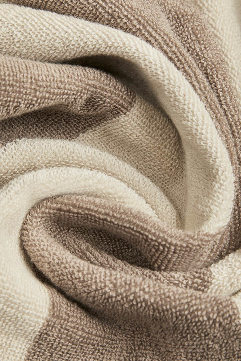 Gampola cotton beach towel, gallery image 4