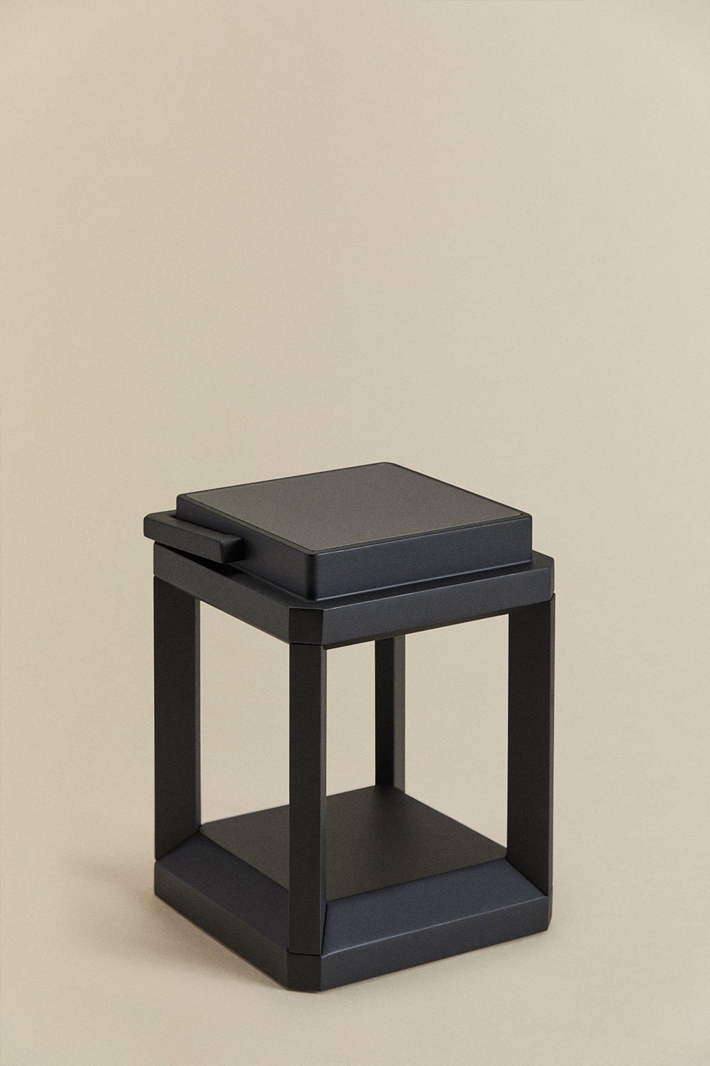 Nualla wireless LED solar outdoor table lamp, gallery image 1