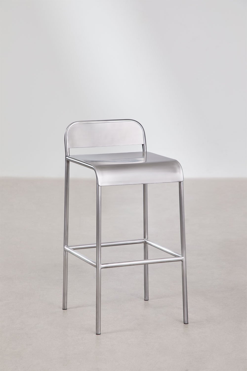 Pack of 4 high stools in stainless steel Narnial, gallery image 3